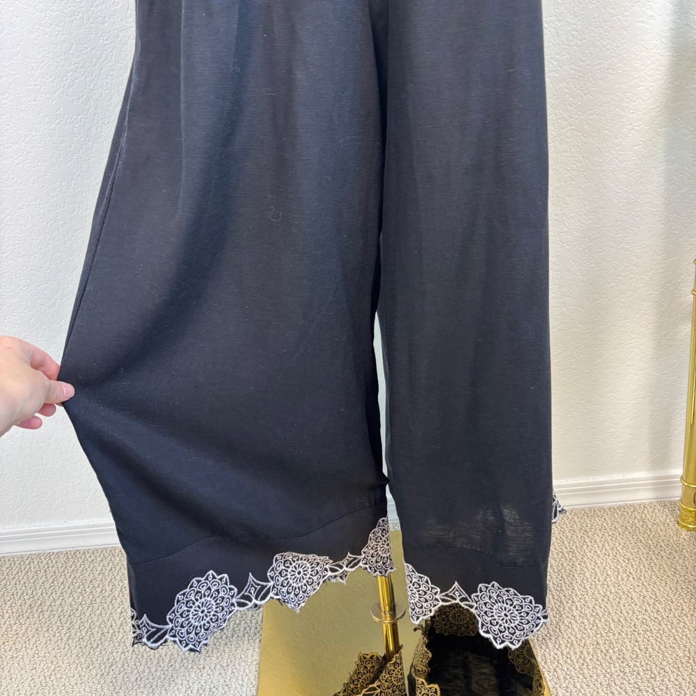 Midnight Sky Black Linen Blend Wide Leg Crop Pants White Lace Hem, Large Lagen - Picture 5 of 16